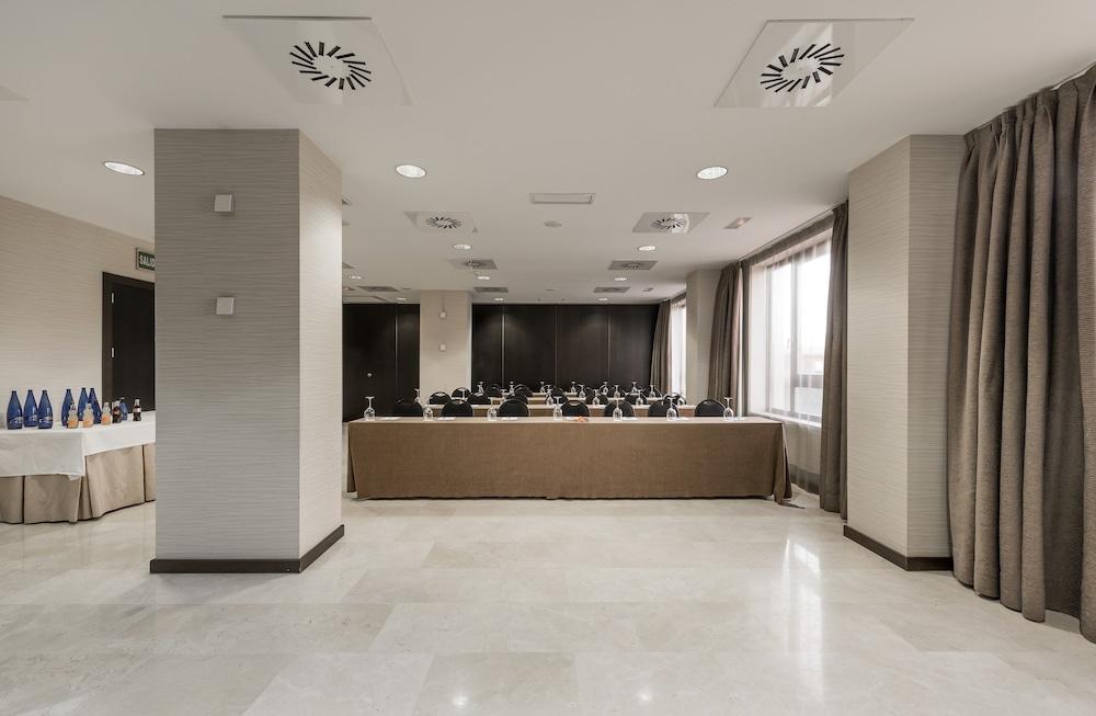 Nh Valladolid Balago Екстериор снимка