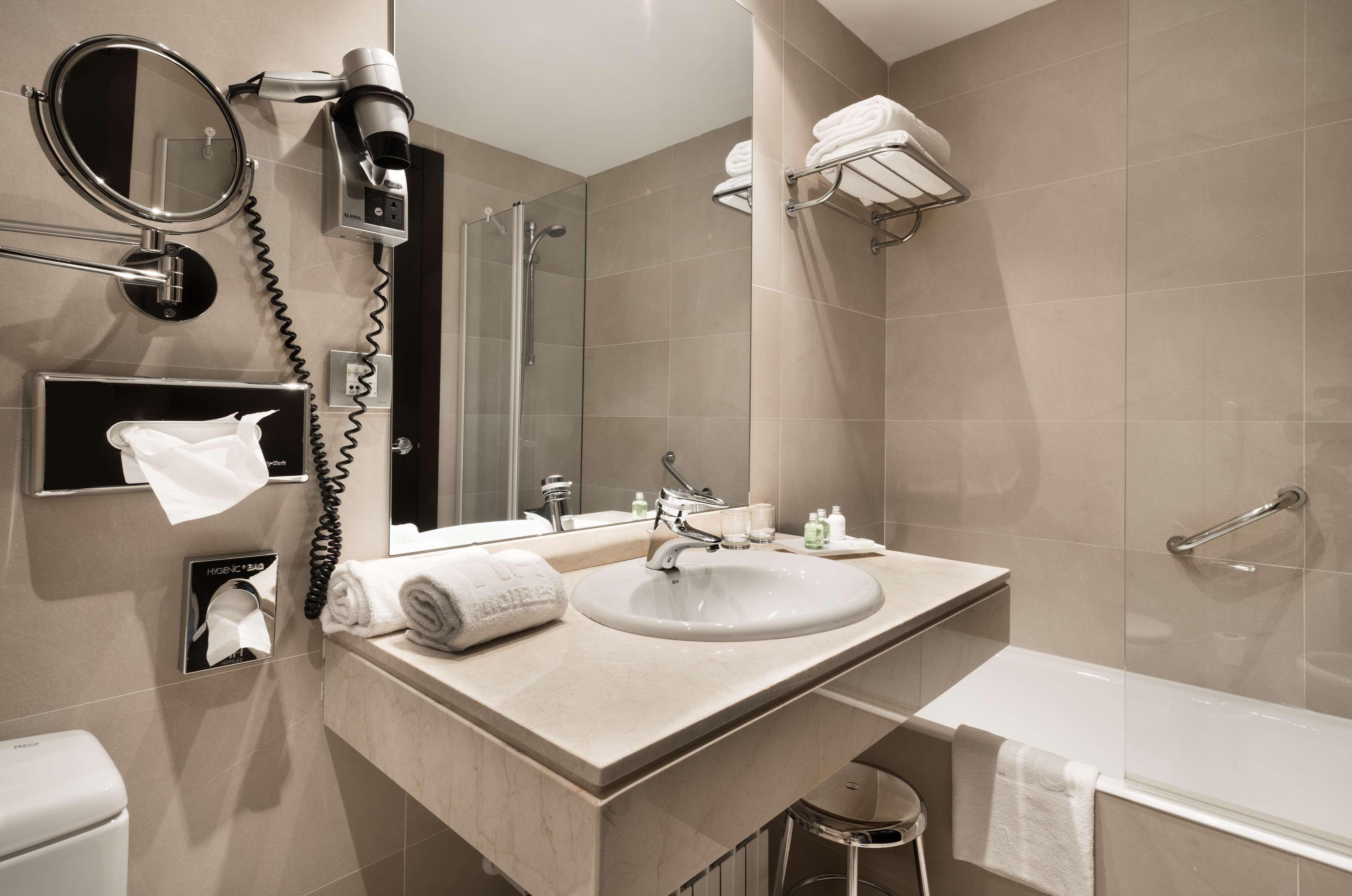 Nh Valladolid Balago Екстериор снимка