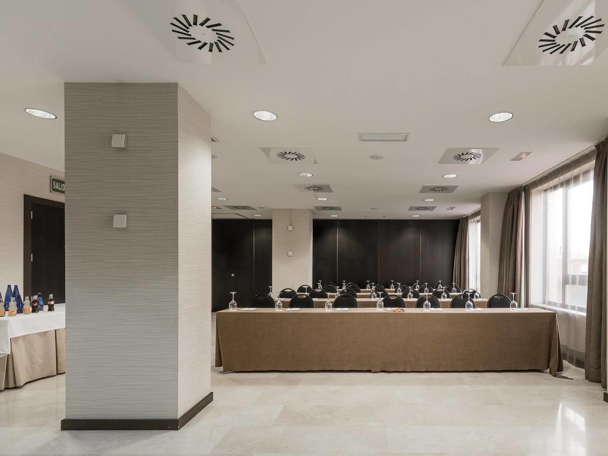 Nh Valladolid Balago Екстериор снимка