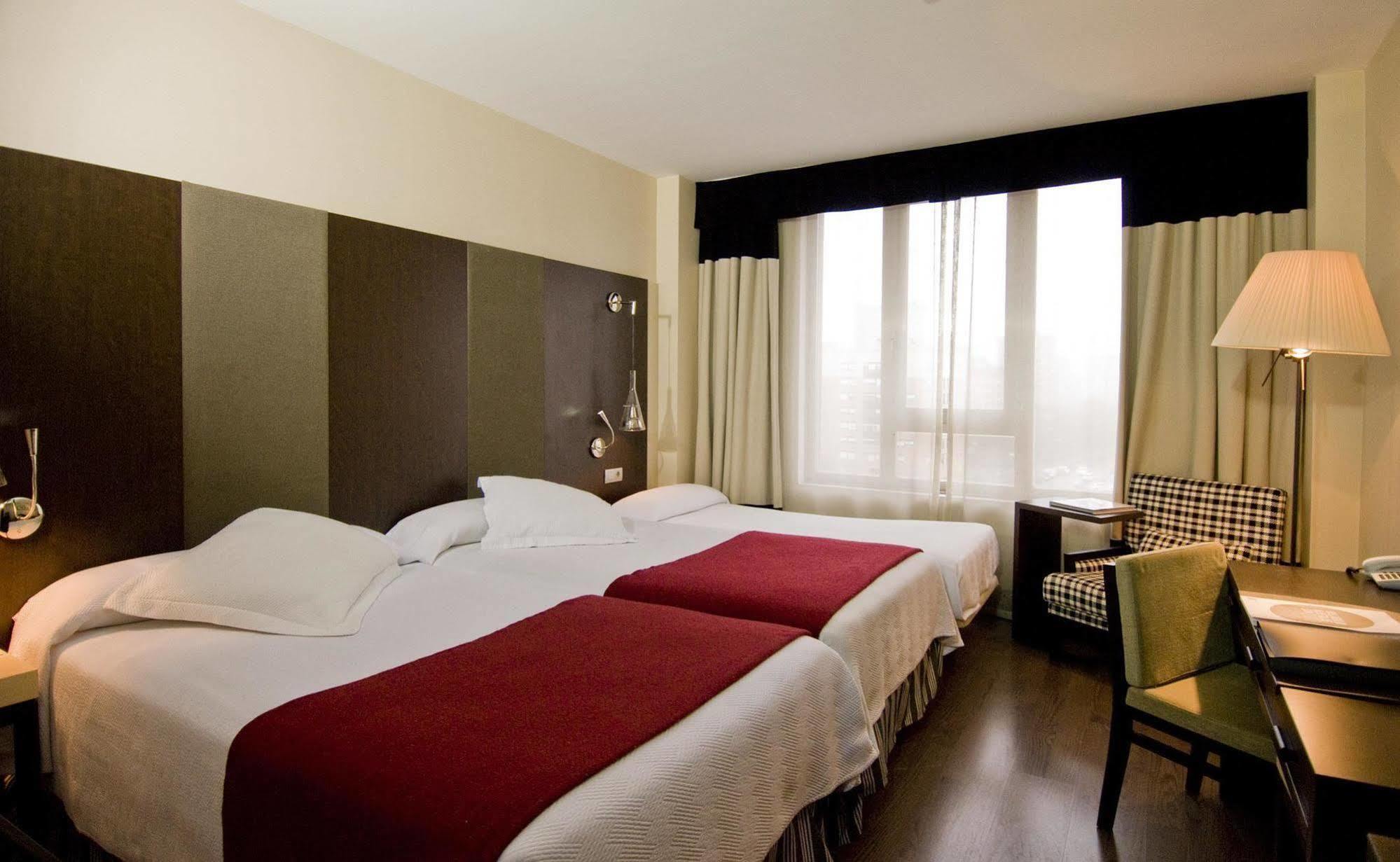 Nh Valladolid Balago Екстериор снимка